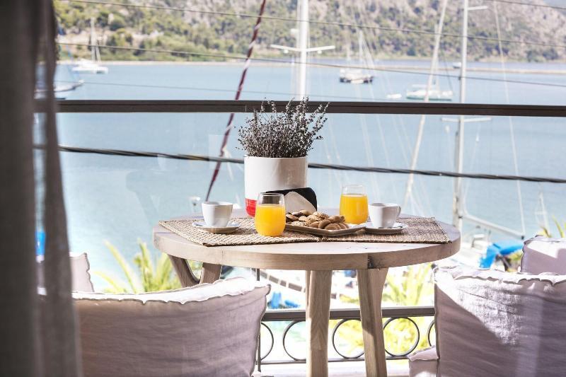 Argostoli Marina Suites エクステリア 写真