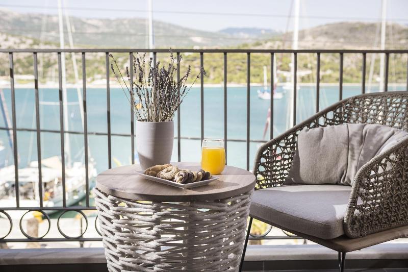 Argostoli Marina Suites エクステリア 写真